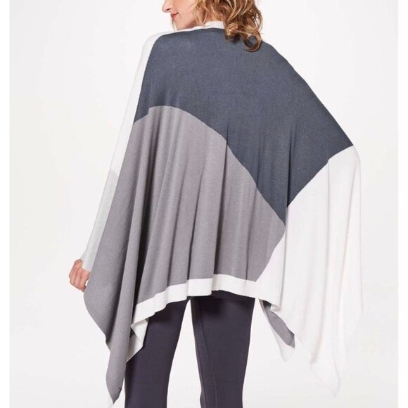Lululemon Hatha Wrap OS Nebula Raceway Grey White Shawl Worn 1x Cozy Travel - Picture 1 of 10